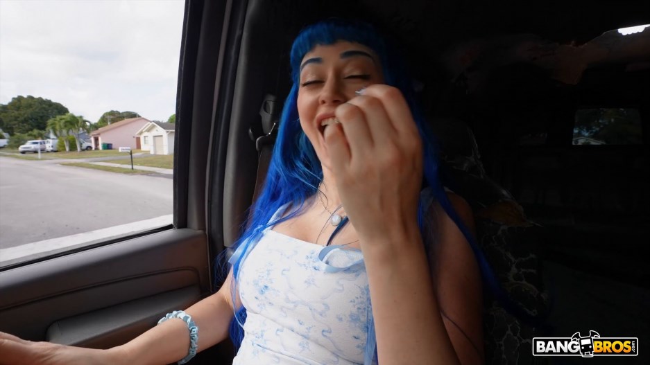 Jewelz Blu - Award Winning Pussy Makes 3 Men Cum - BangBus